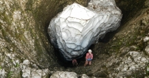 Otwór wejściowy jaskinie Martela